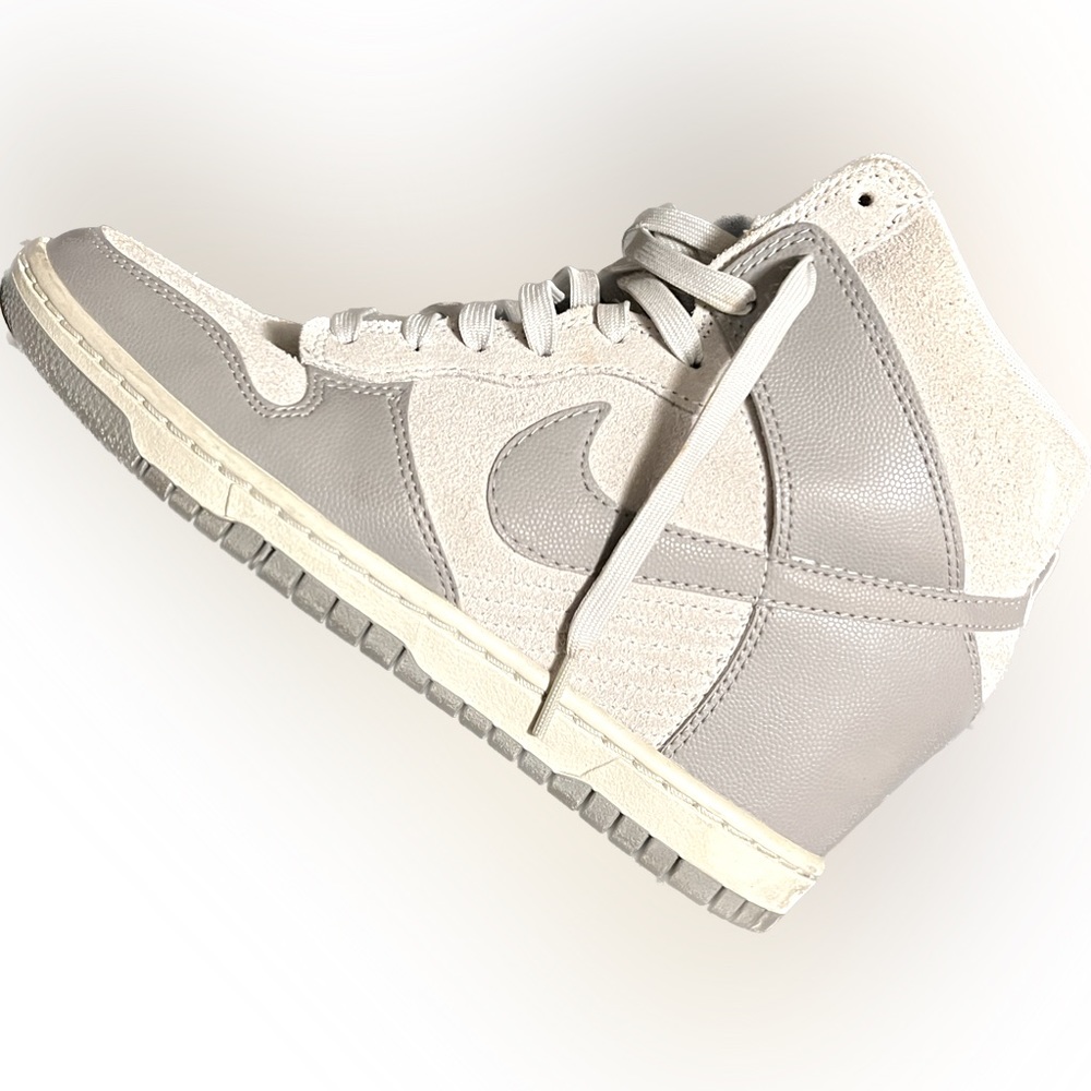 Nike sky hi dunk